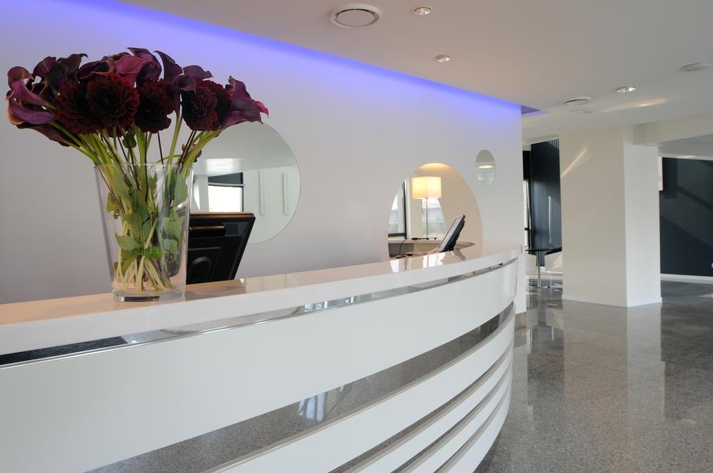 Idea Hotel Milano San Siro Bagian luar foto Reception desk
