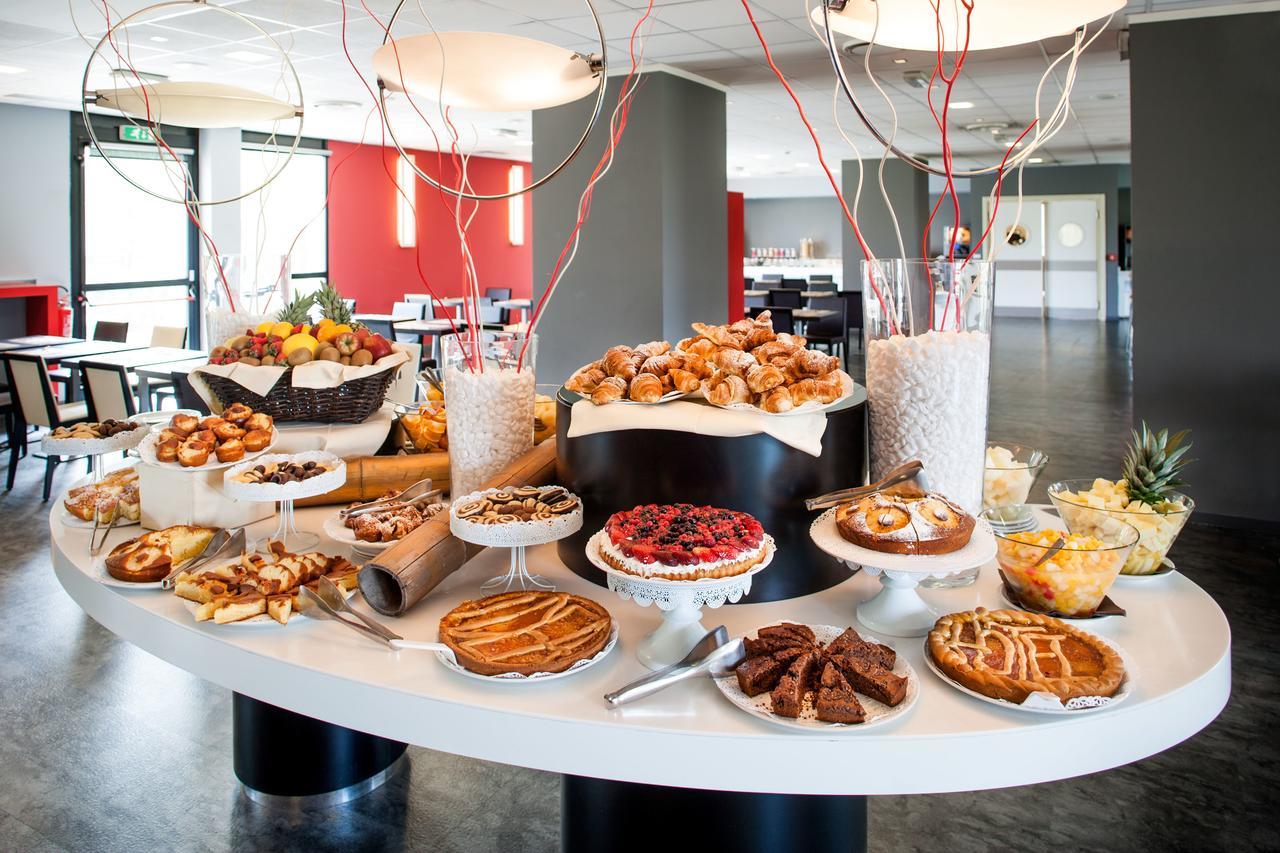 Idea Hotel Milano San Siro Bagian luar foto Breakfast buffet at a hotel